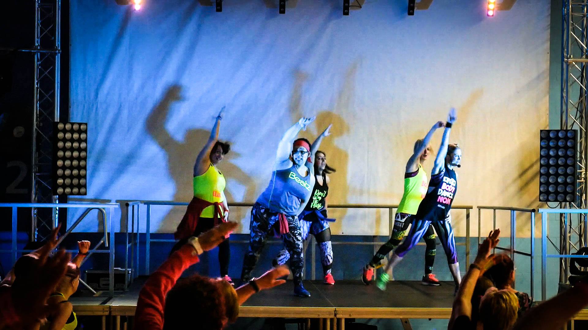 truss hire , concert trussing , rigging services , truss rigging , lighting truss , 