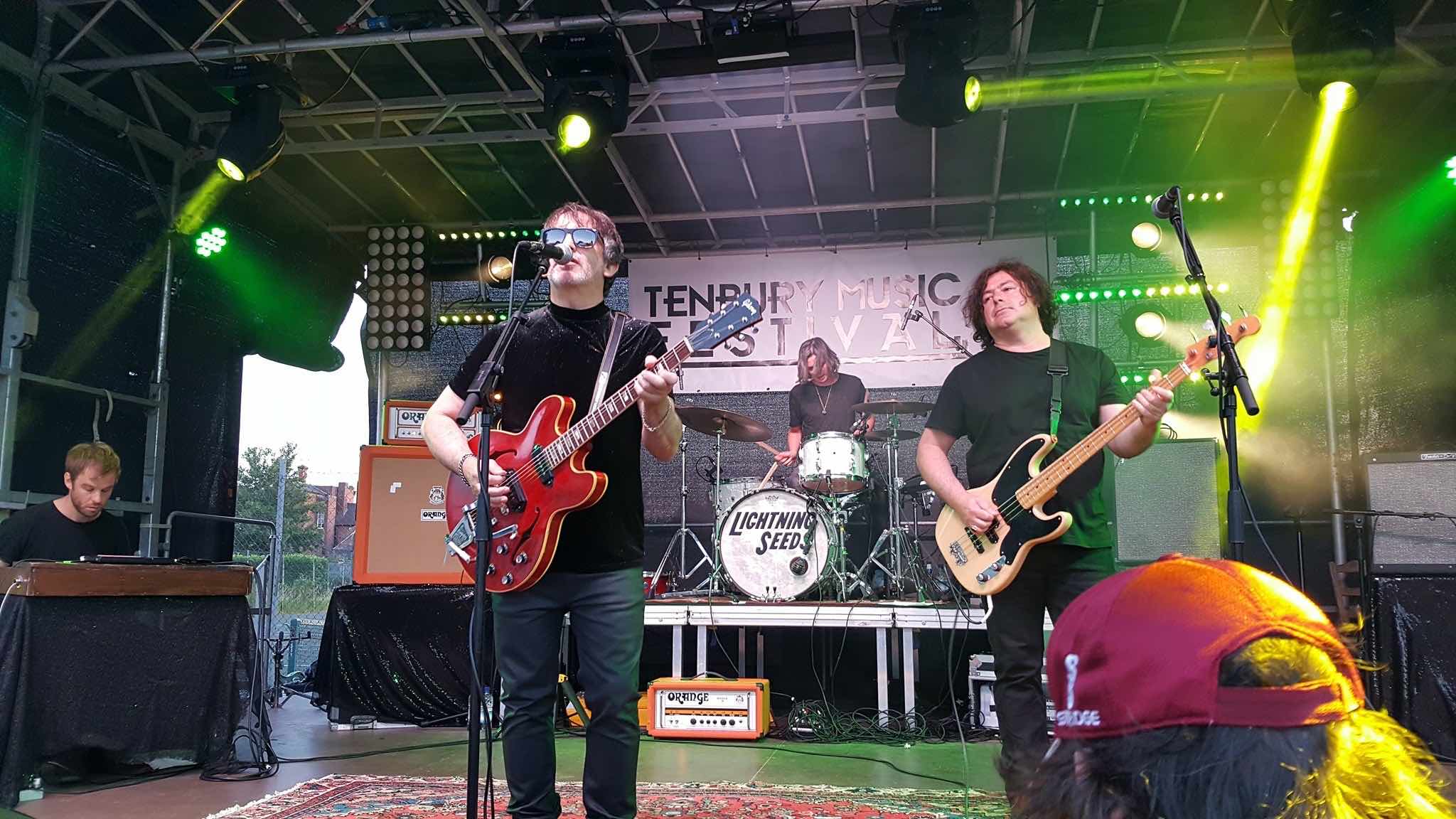 outdoor stage hire, stage for festival , stage hire near me , staging for events , staging for concert , platform hire , stage hire Birimingham , stage hire London , stage hire Nottingham , stage hire Stafford , 