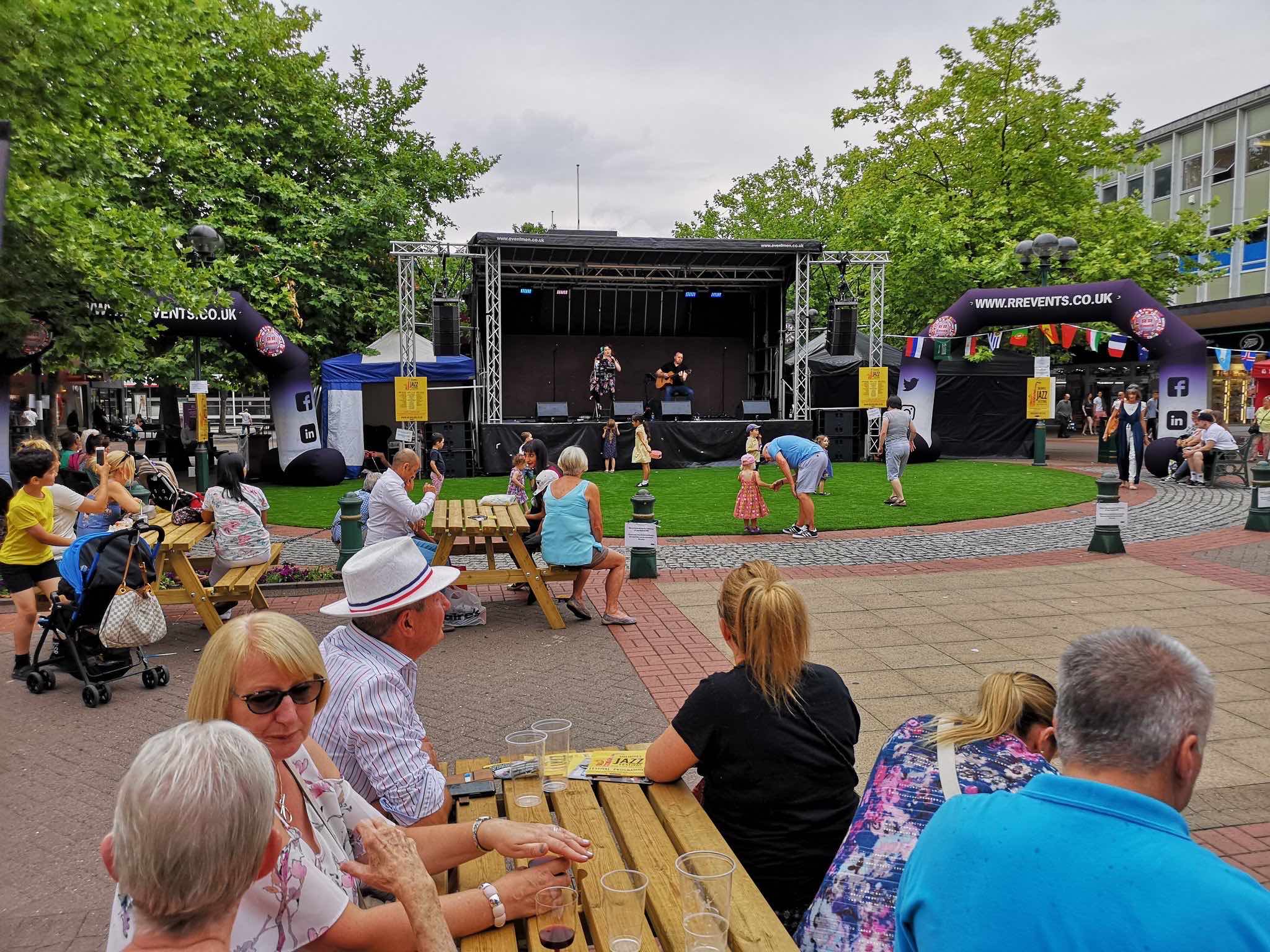 outdoor stage hire, stage for festival , stage hire near me , staging for events , staging for concert , platform hire , stage hire Birimingham , stage hire London , stage hire Nottingham , stage hire Stafford , 
