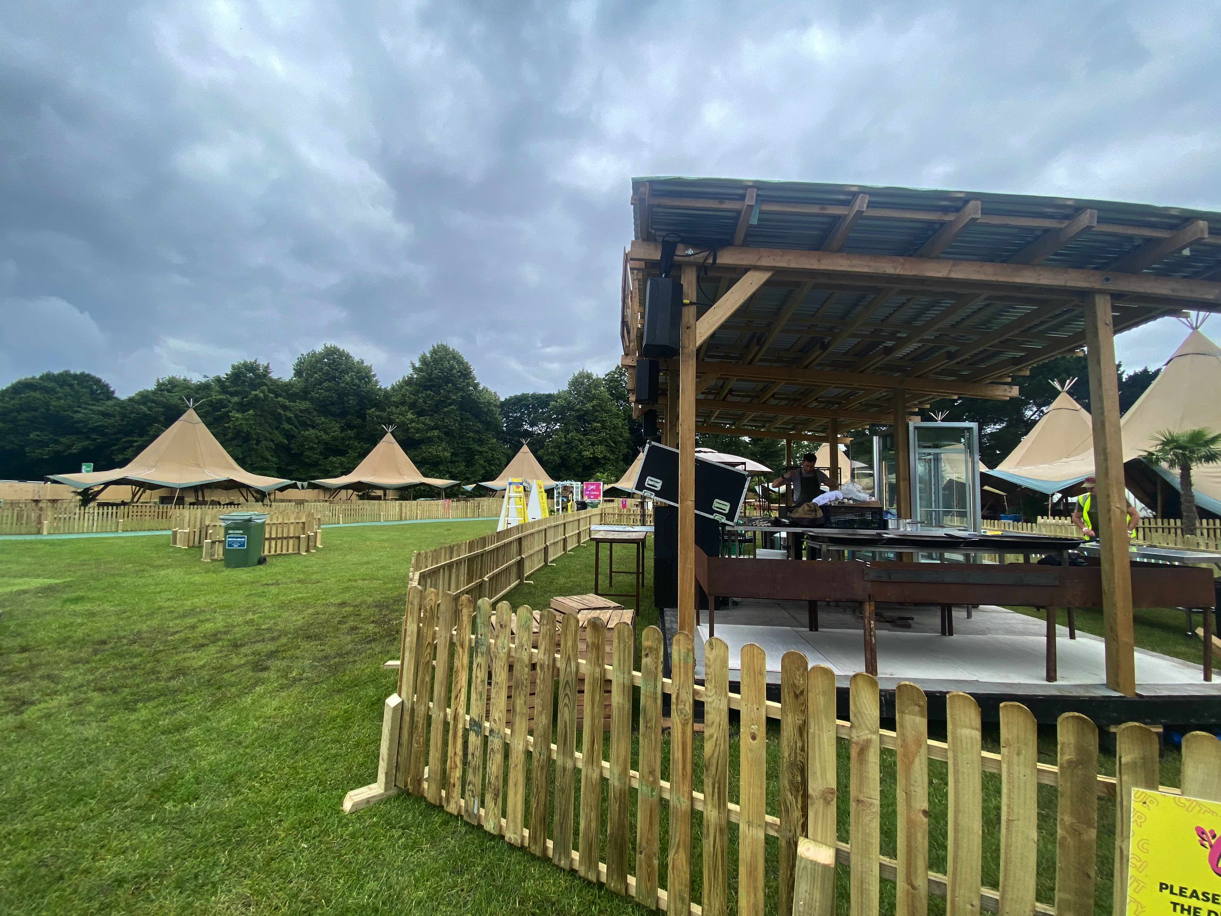 picket fence hire , picket fecning hire , fence hire , event fence hire , crowd fence hire , white picket fence hire , local fencing hire , 