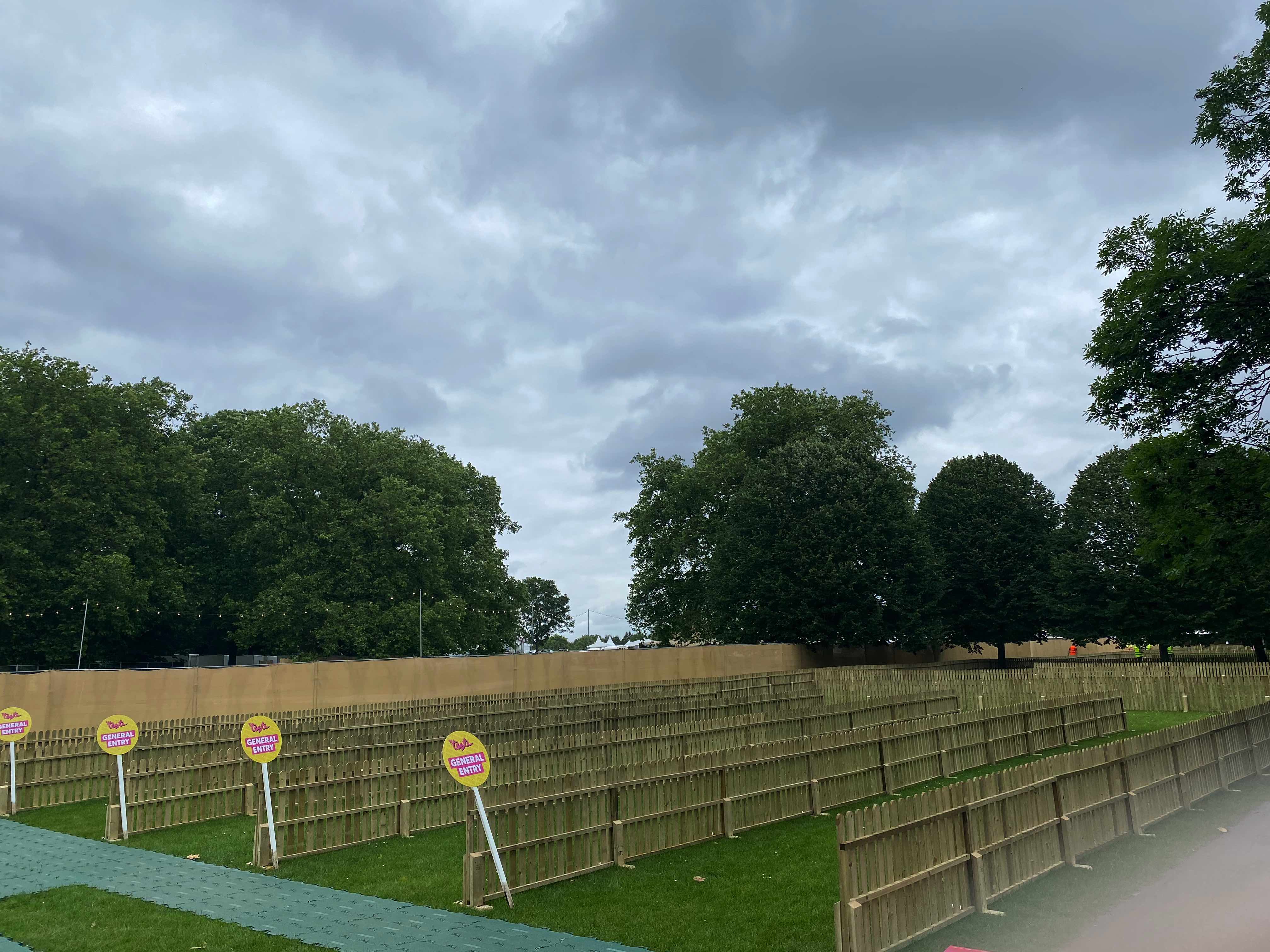 rustic picket fence hire , rustic fence , rustic fence events , picket fence hire , rental of picket fence , wooden fence hire , eventmen , stagemen ,