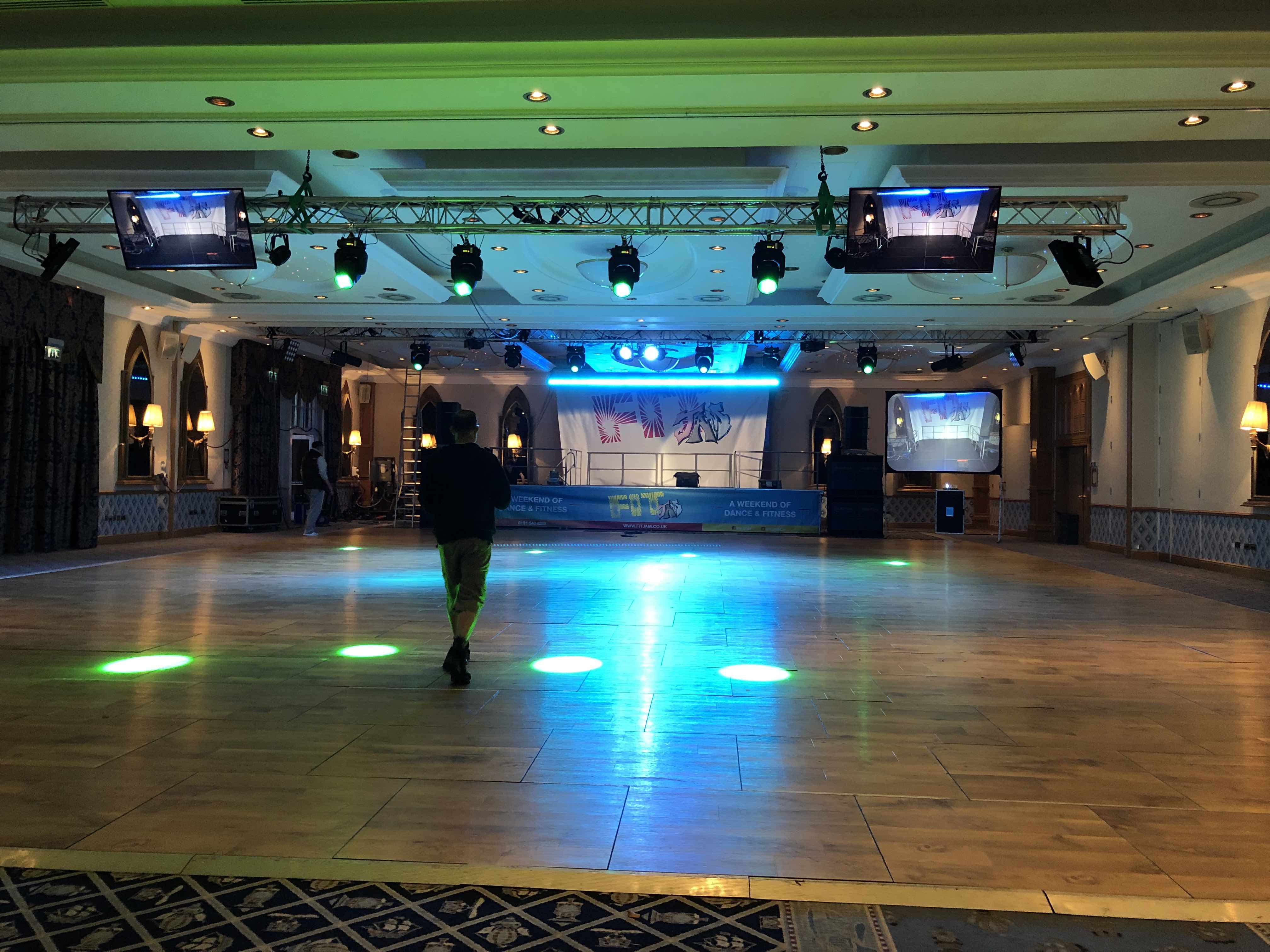 truss hire , concert trussing , rigging services , truss rigging , lighting truss , 