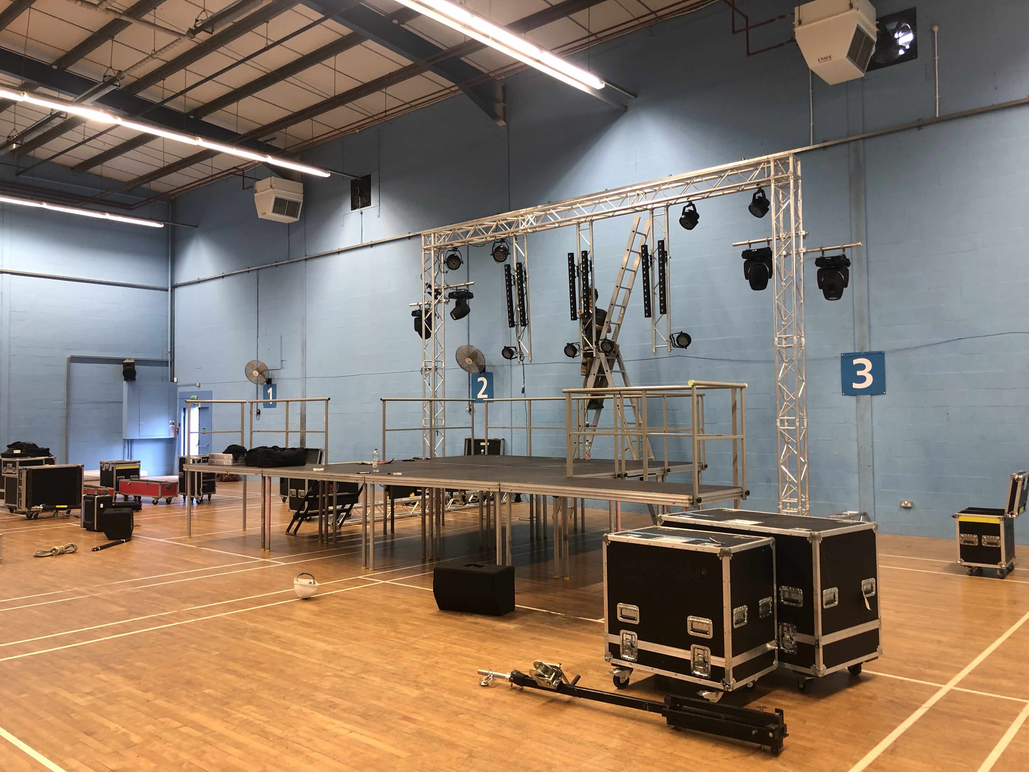 truss hire , concert trussing , rigging services , truss rigging , lighting truss , 