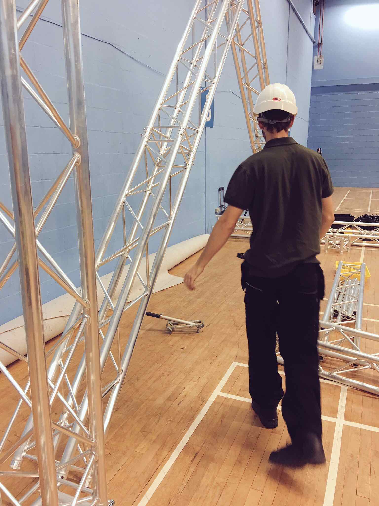 truss hire , concert trussing , rigging services , truss rigging , lighting truss , 