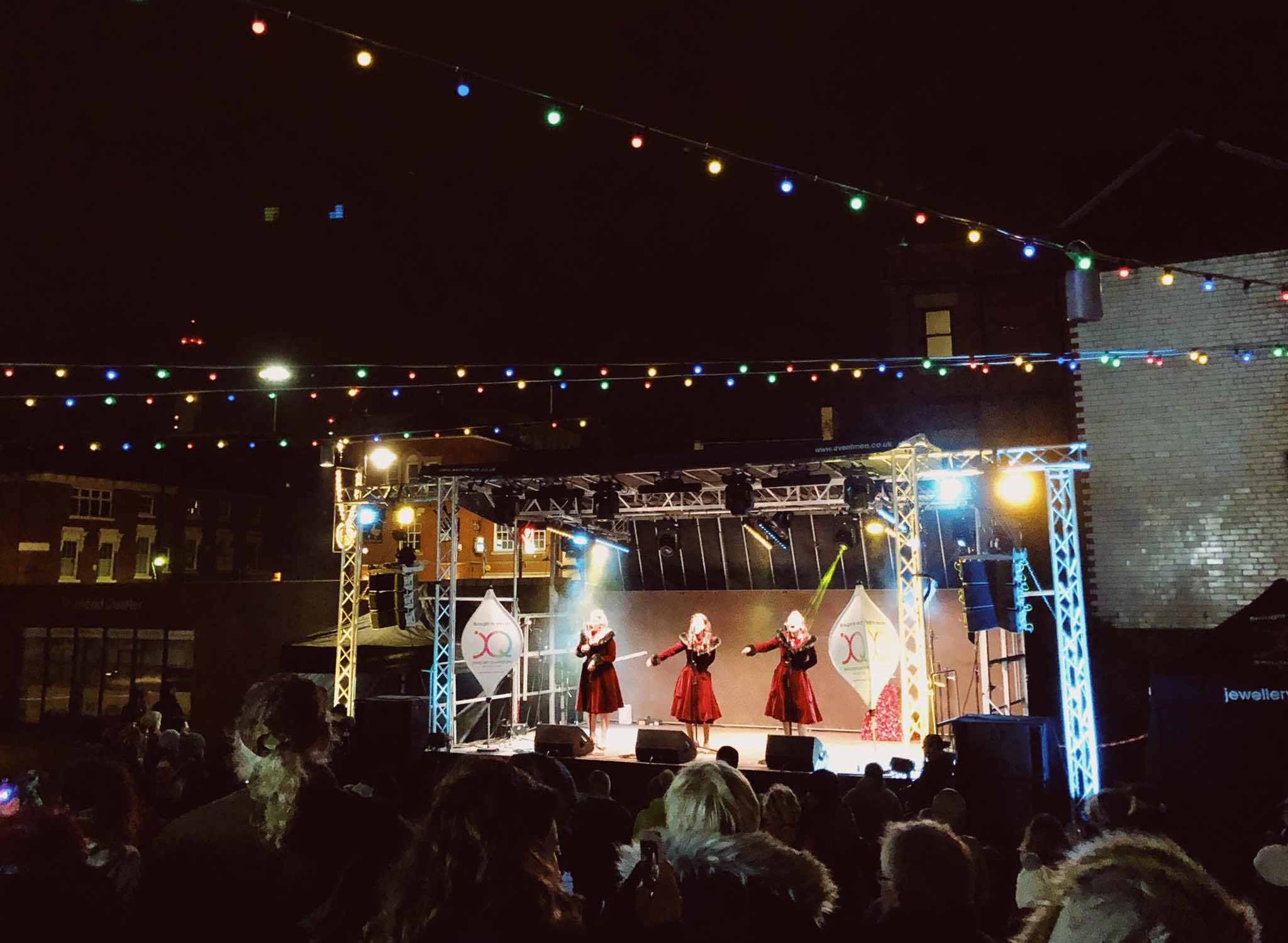 stage hire , outdoor stage hire , trailer stage hire , festival stage hire , stage for festival , 