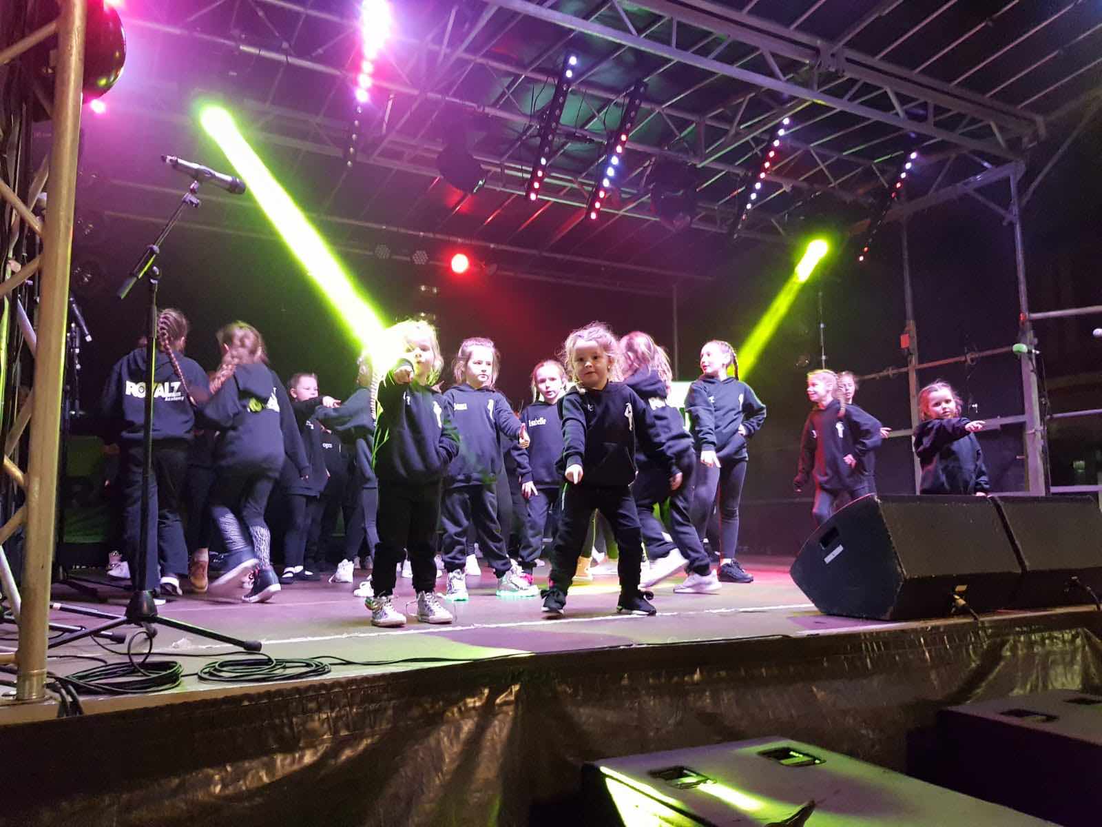 stage hire , outdoor stage hire , trailer stage hire , festival stage hire , stage for festival , 