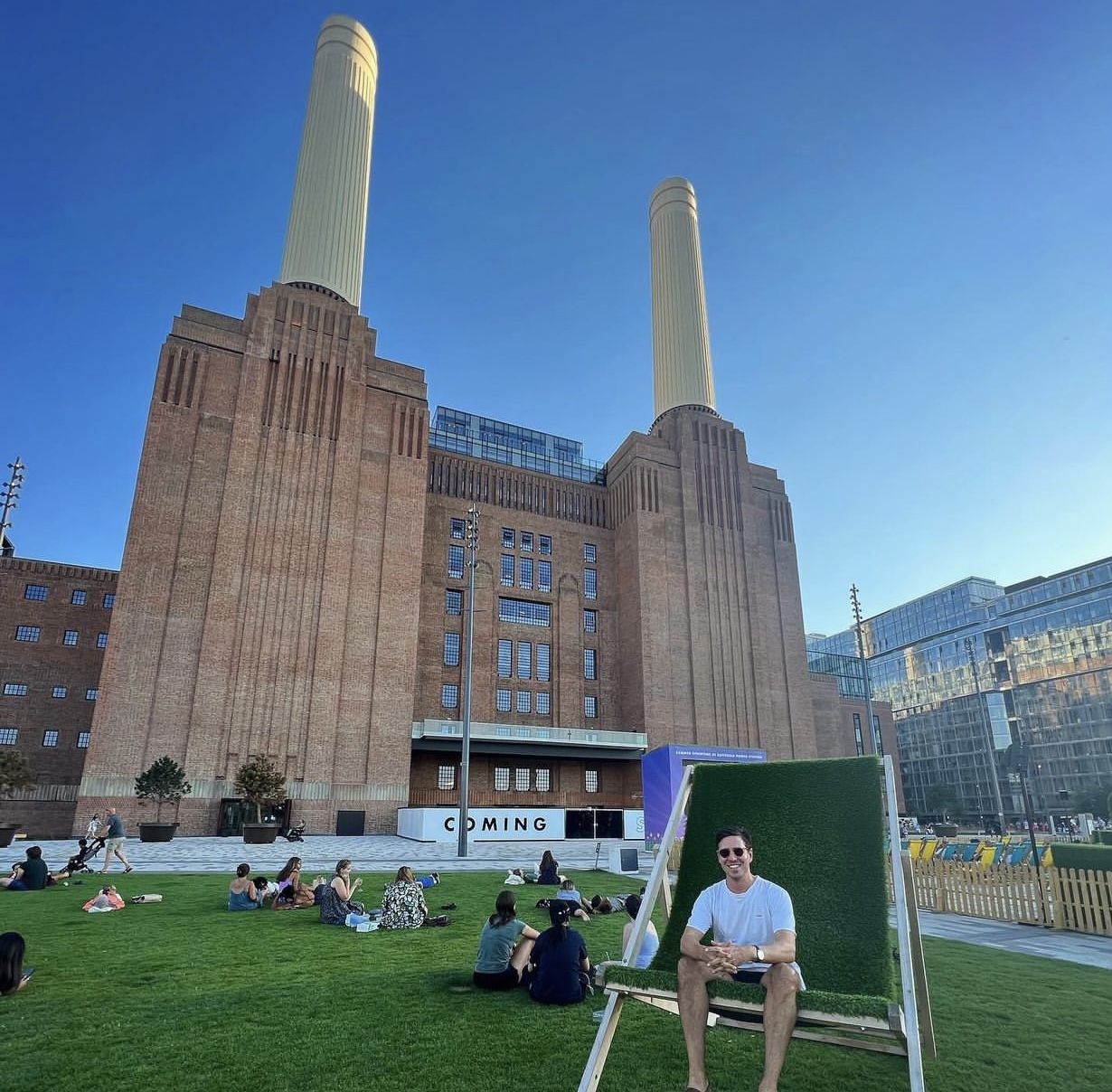 rustic picket fence hire , rustic fence , rustic fence events , picket fence hire , rental of picket fence , wooden fence hire , eventmen , stagemen ,