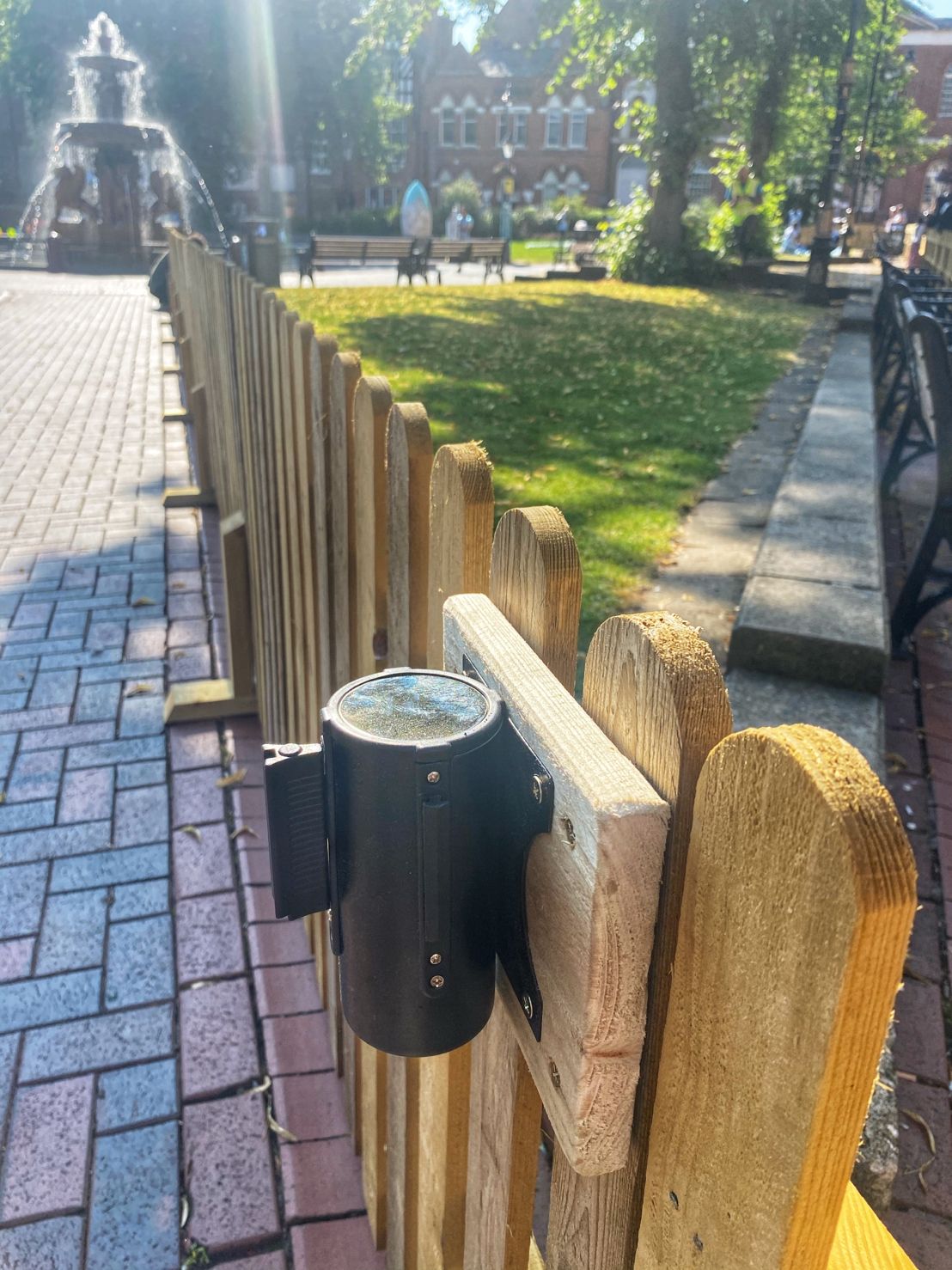 london taste , picket fencing hire , natural fence hire , rustic barrier hire ,