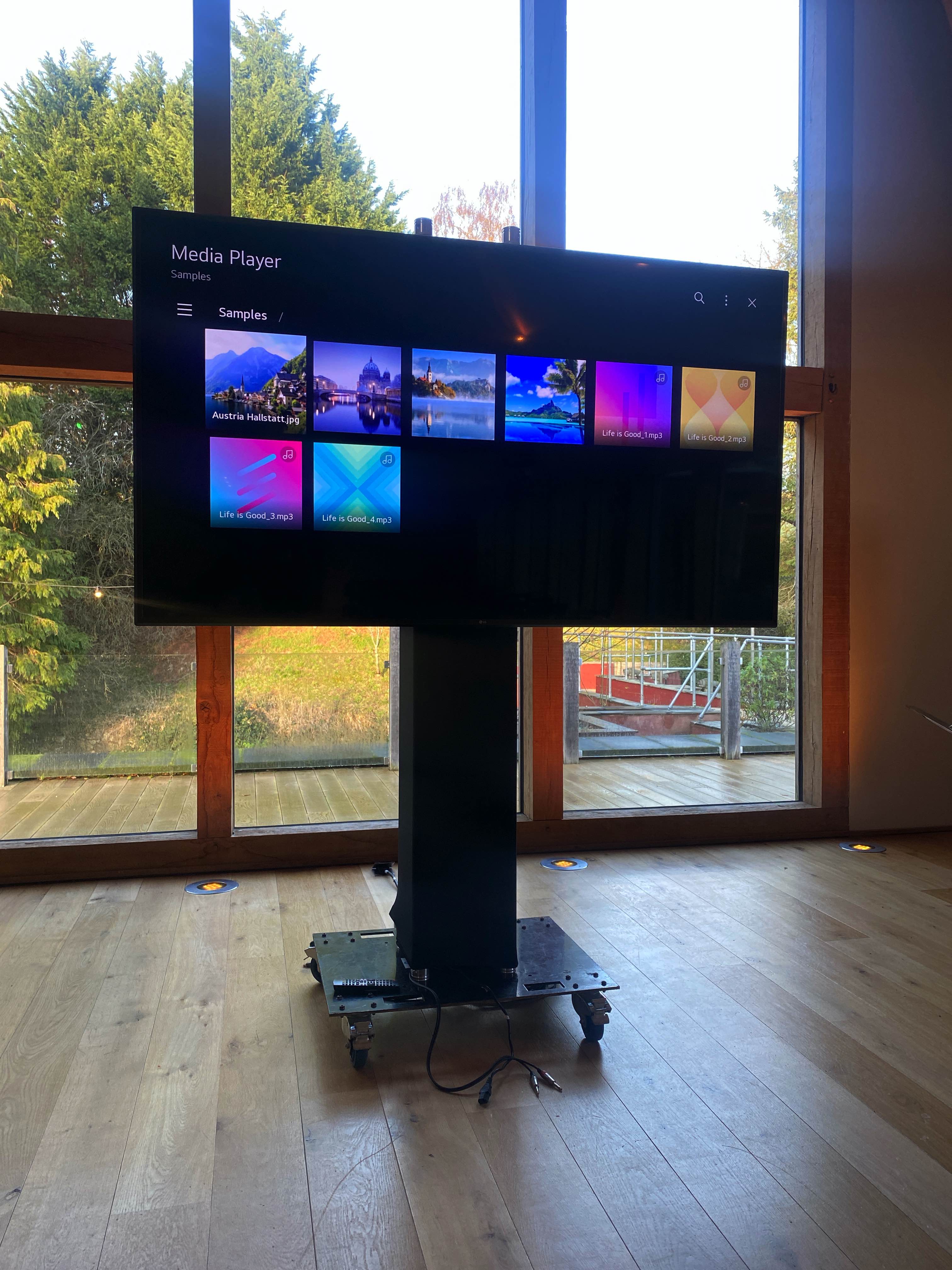 screen hire, tv screen hire , 55' tv screen hire , conference screen hire , event screen hire , large screen hire , tv screen hire , 