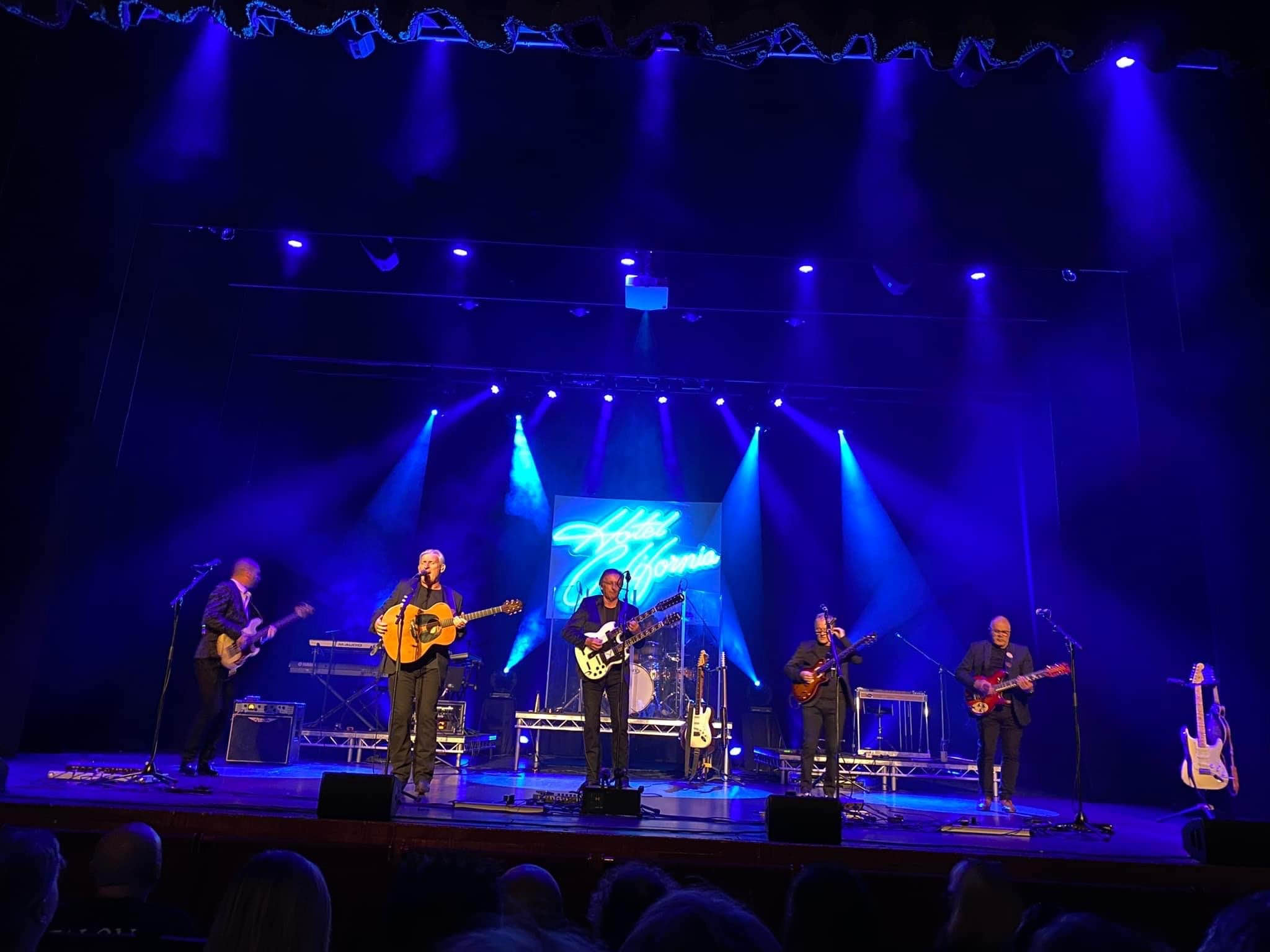 stage deck hire , stage hire , stage platform hire , litedeck hire , deck hire , indoor stage hire , stage panel hire , 