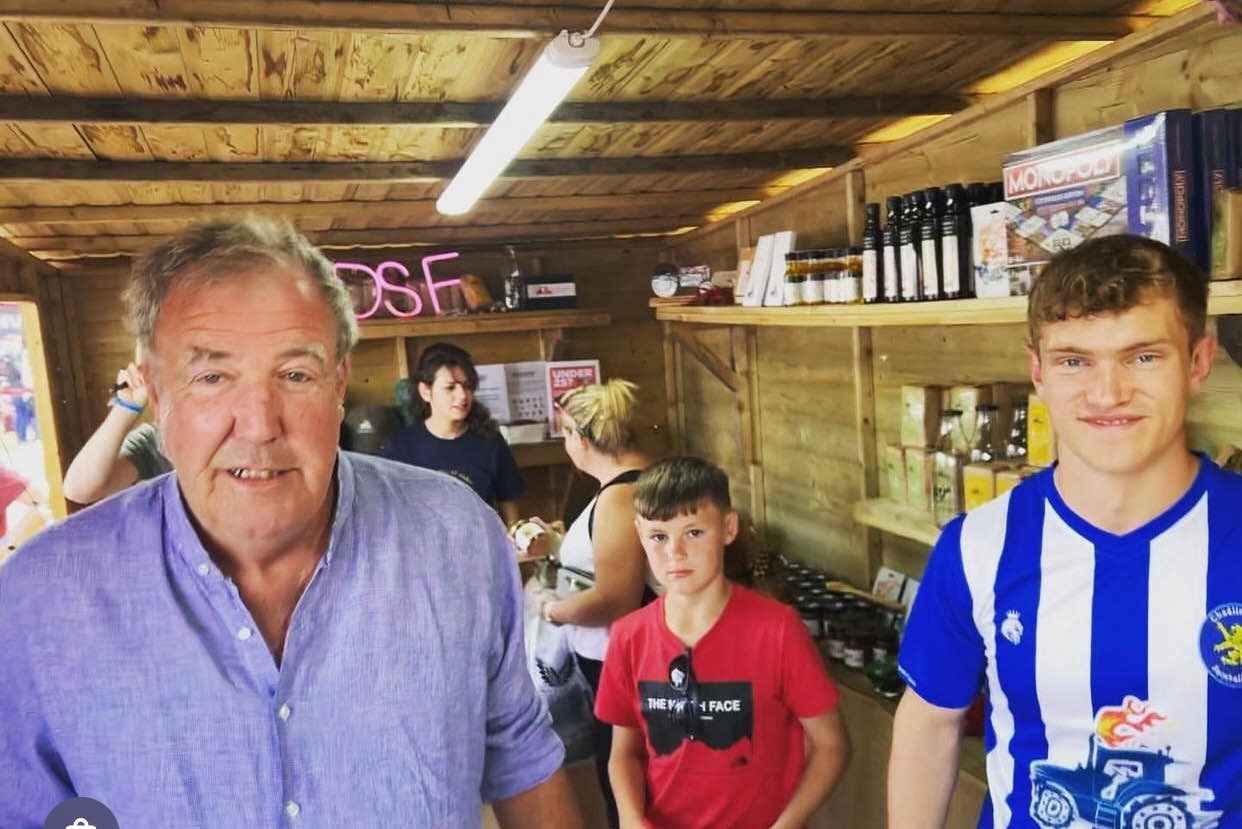 wooden chalet hire , wooden shed hire , chalet rental , christmas market chalet , market shed for hire , hire a market shed , food festival chalet hire , oxford street , selfridges christmas market ,