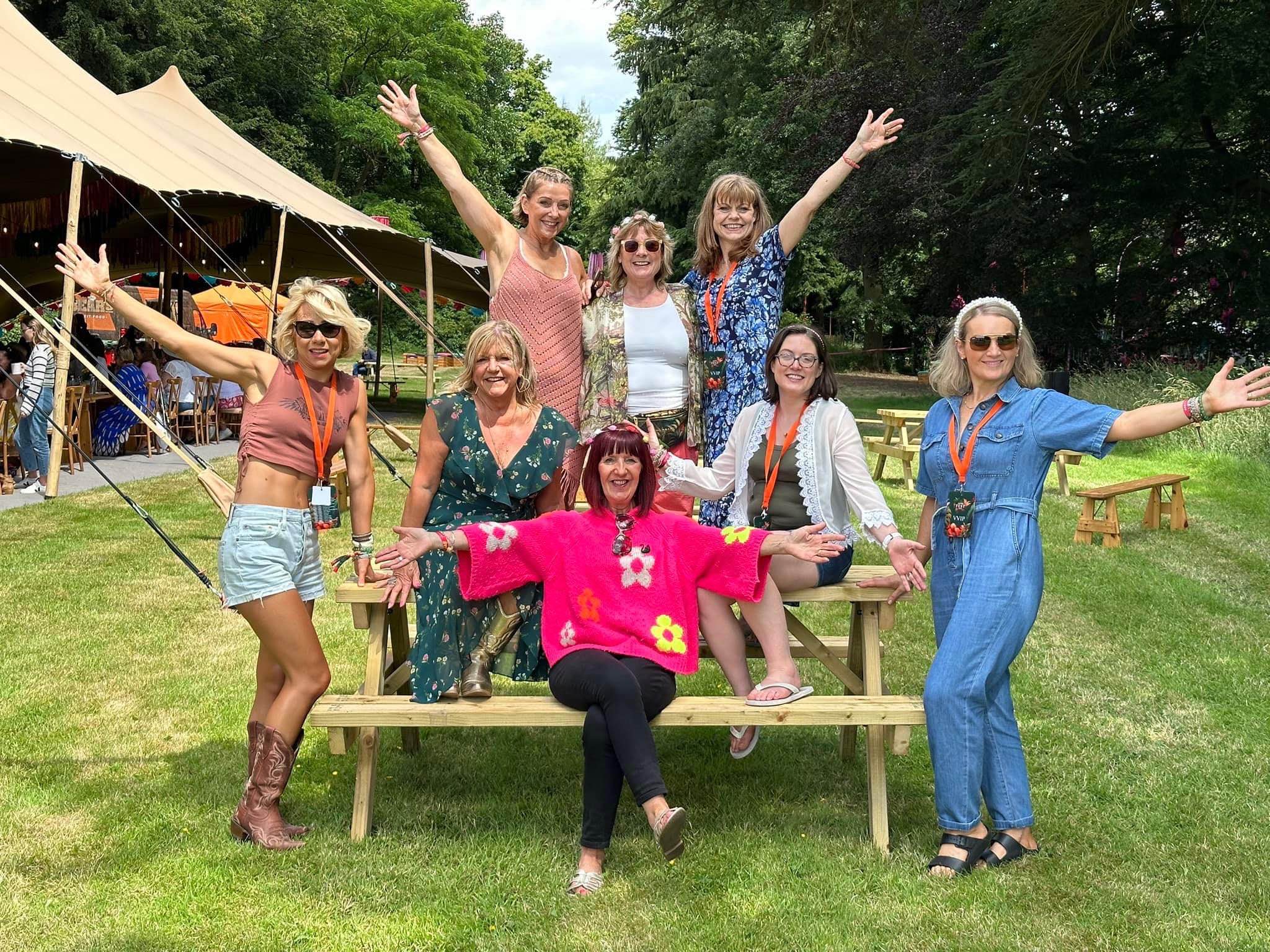 picnic bench hire , bench hire , pub bench hire , pub table hire , picnic table hire , 